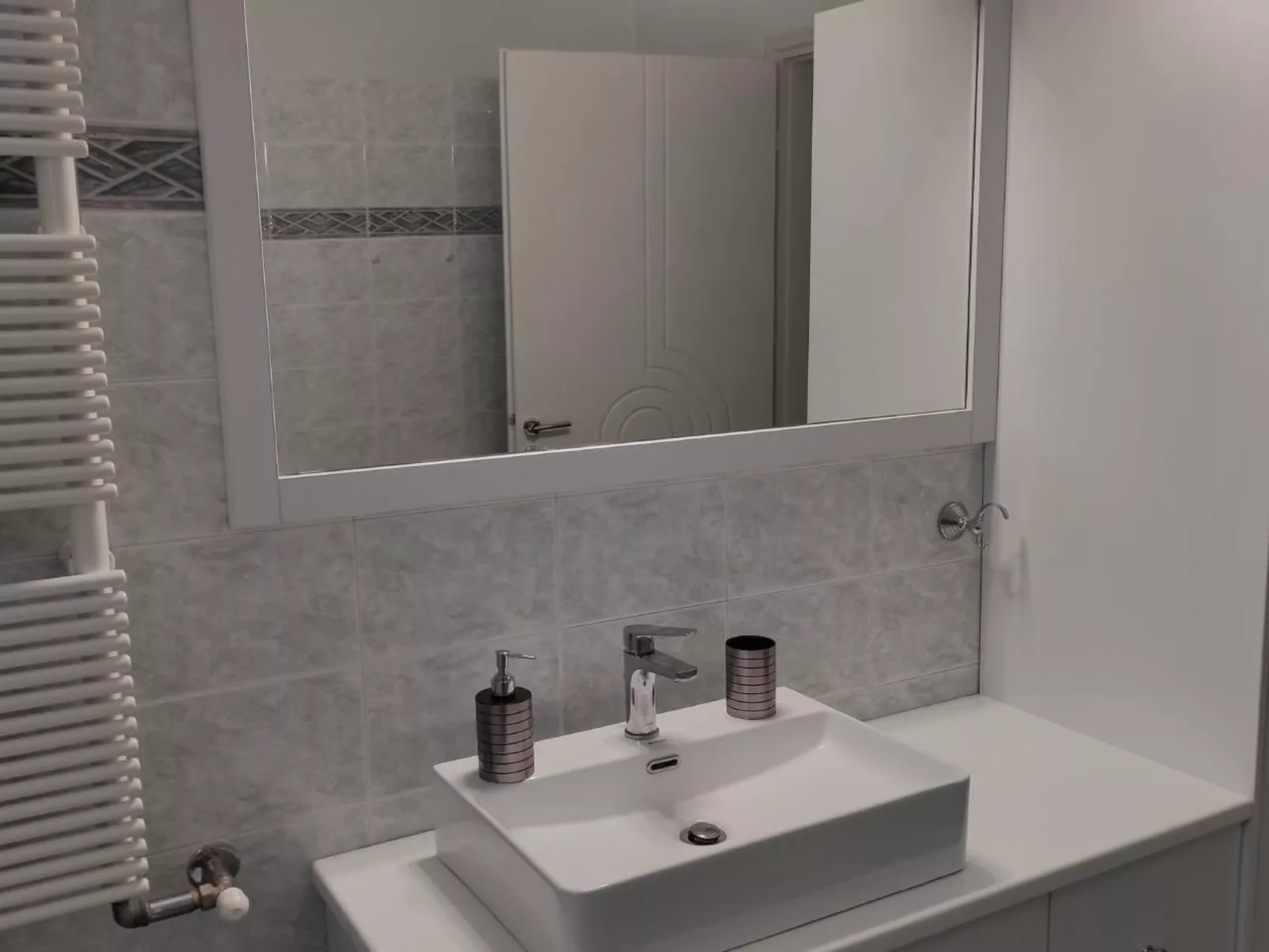 Sea Breeze Villa, atemberaubender Garten mit Meerblick-Binnen