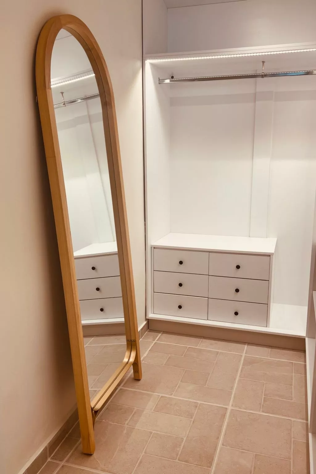 "Naya" mit eigenem Pool-Binnen