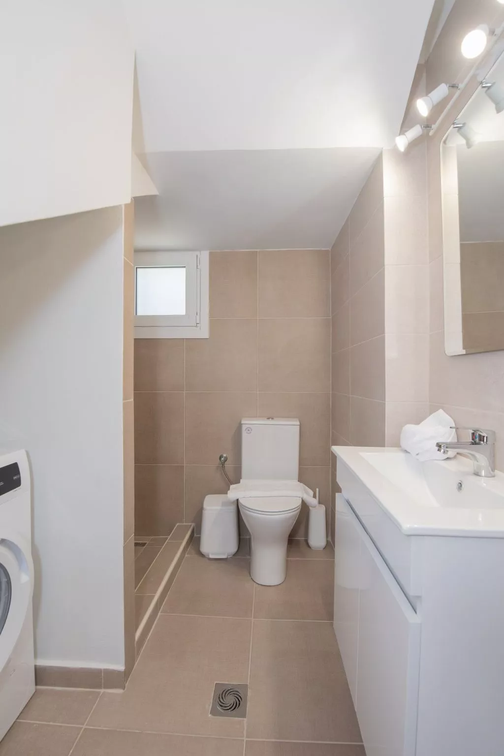 Elias Filerimos Haus-Binnen