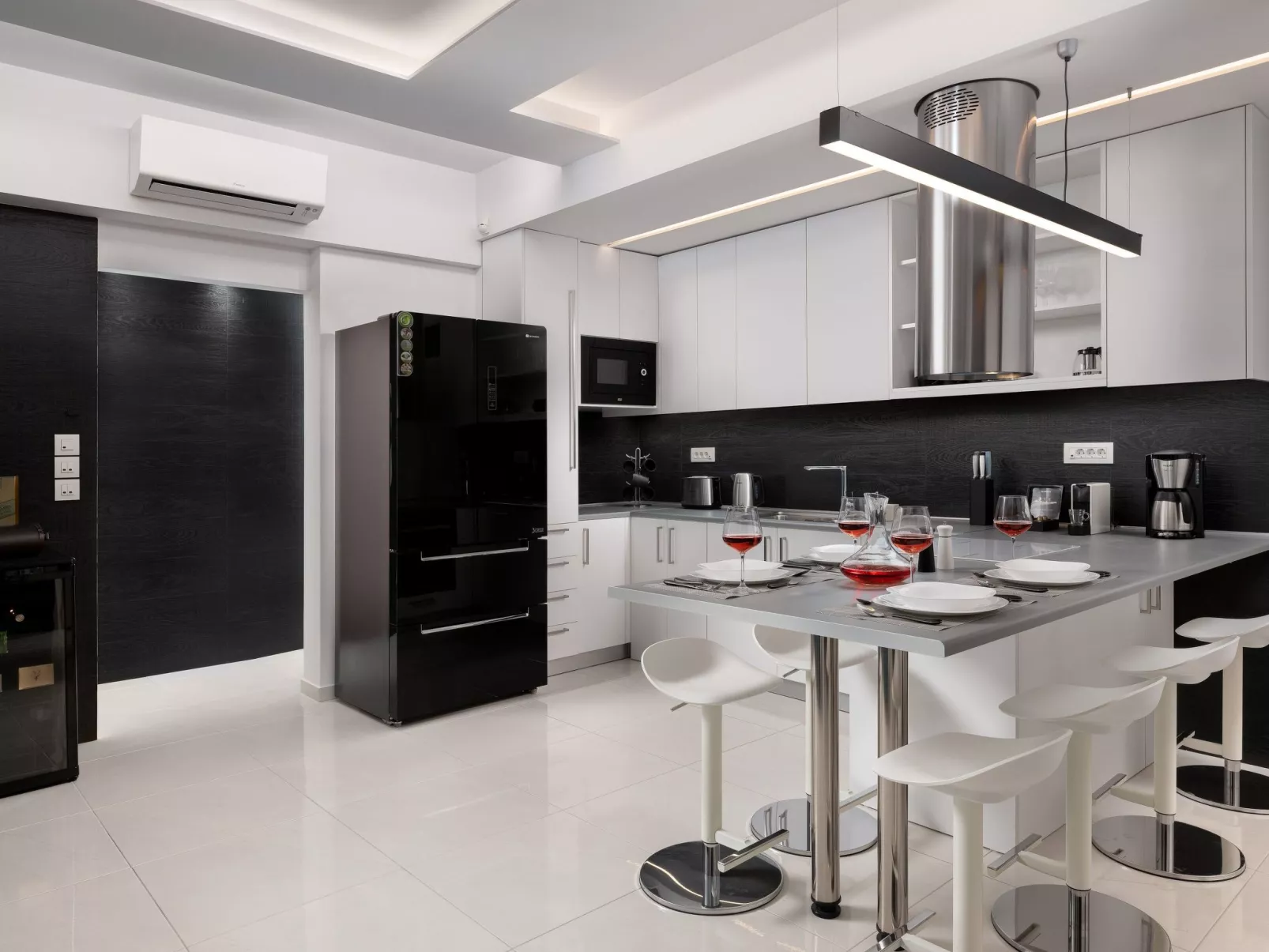 Rhodes Skyline Suites-Binnen