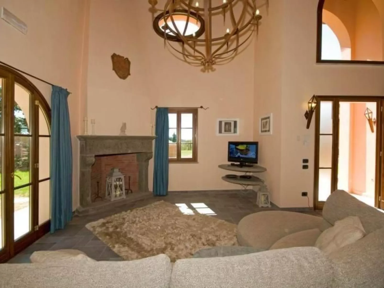 Villa Lestra Montelopio-Binnen