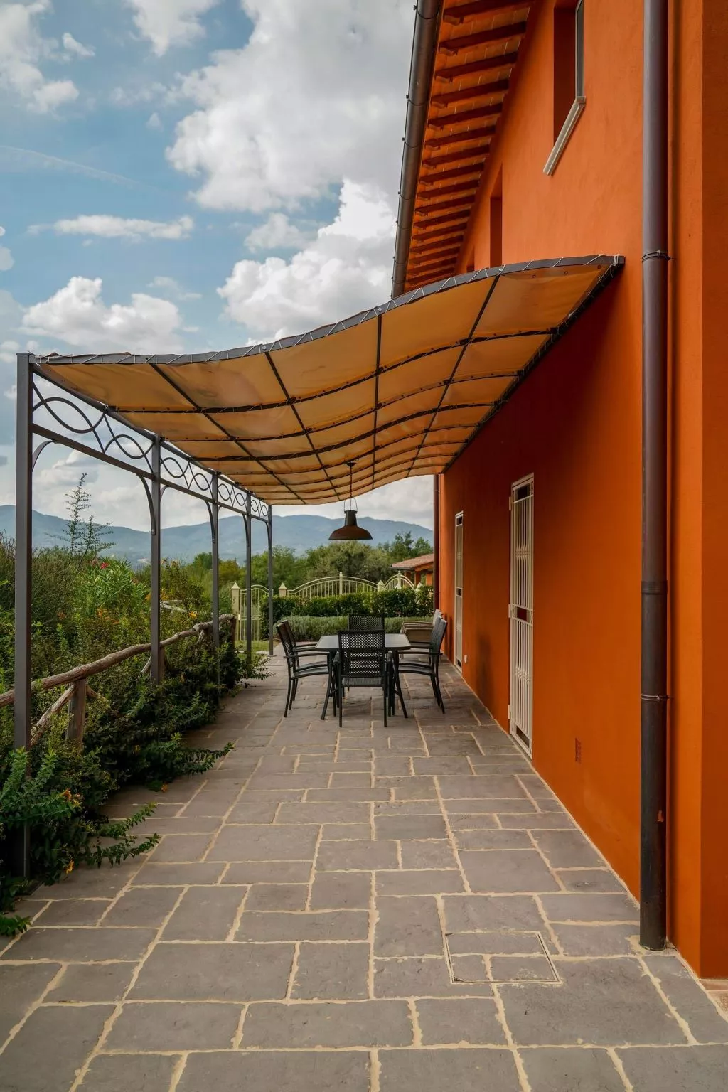 Wohnung 'Quercia T4 rota' mit Schwimmbad-Buiten