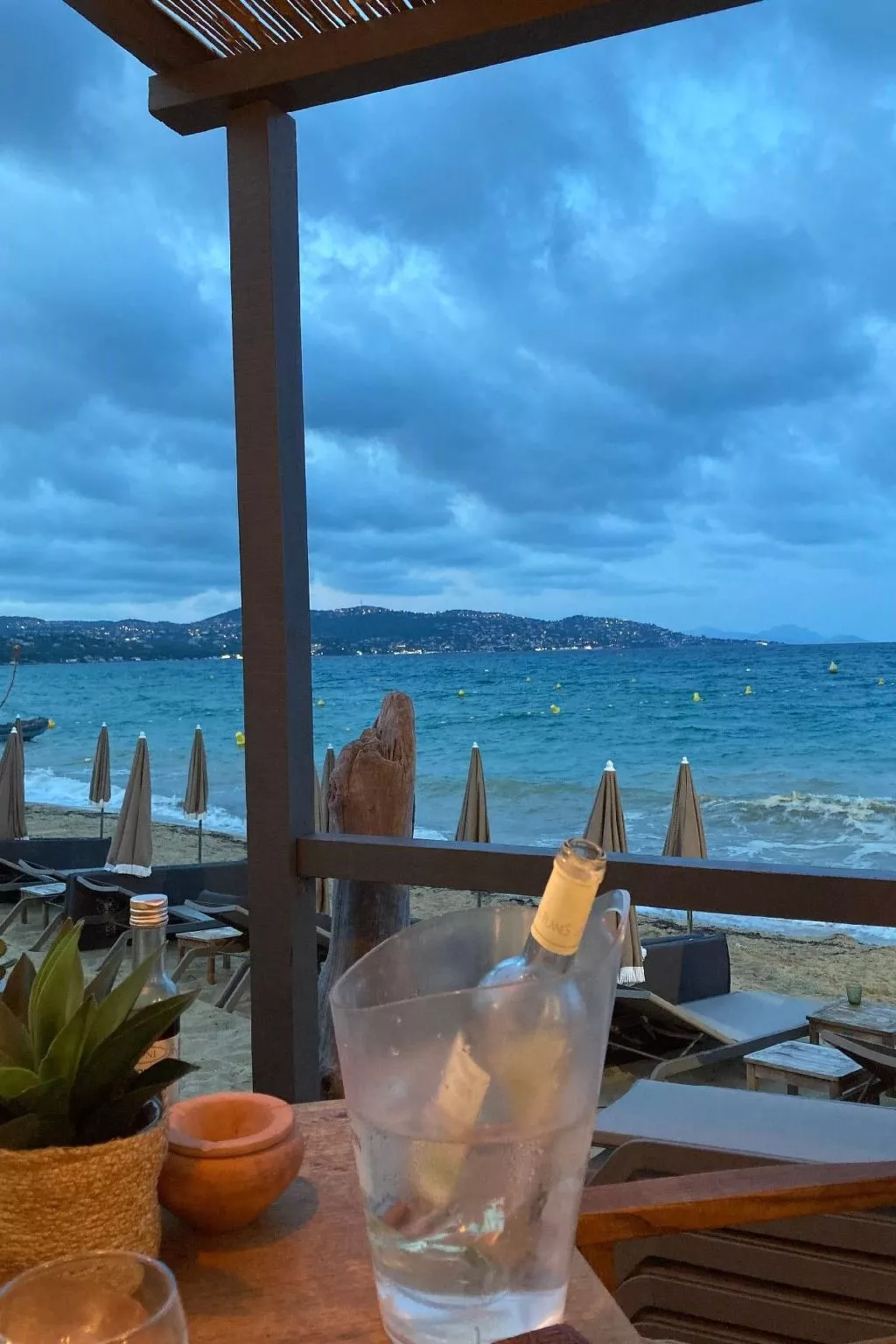 Kleine Villa an der Cote d´Azur-Buiten