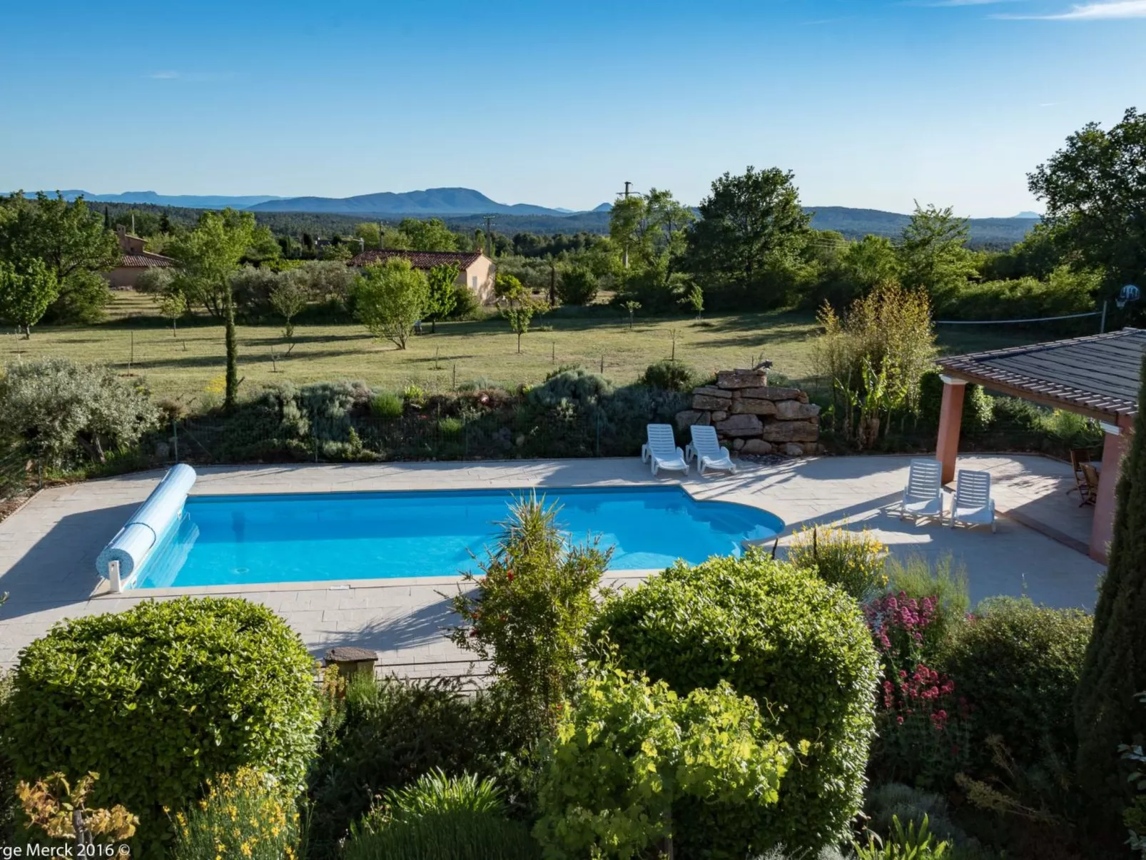 Les amandiers-Buiten