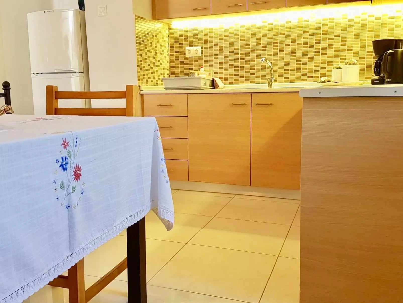 Für 3 Personen ca. 58 m&sup2; in Rhodos-Stadt, Ägäis (Rhodos)-Image-tags.info