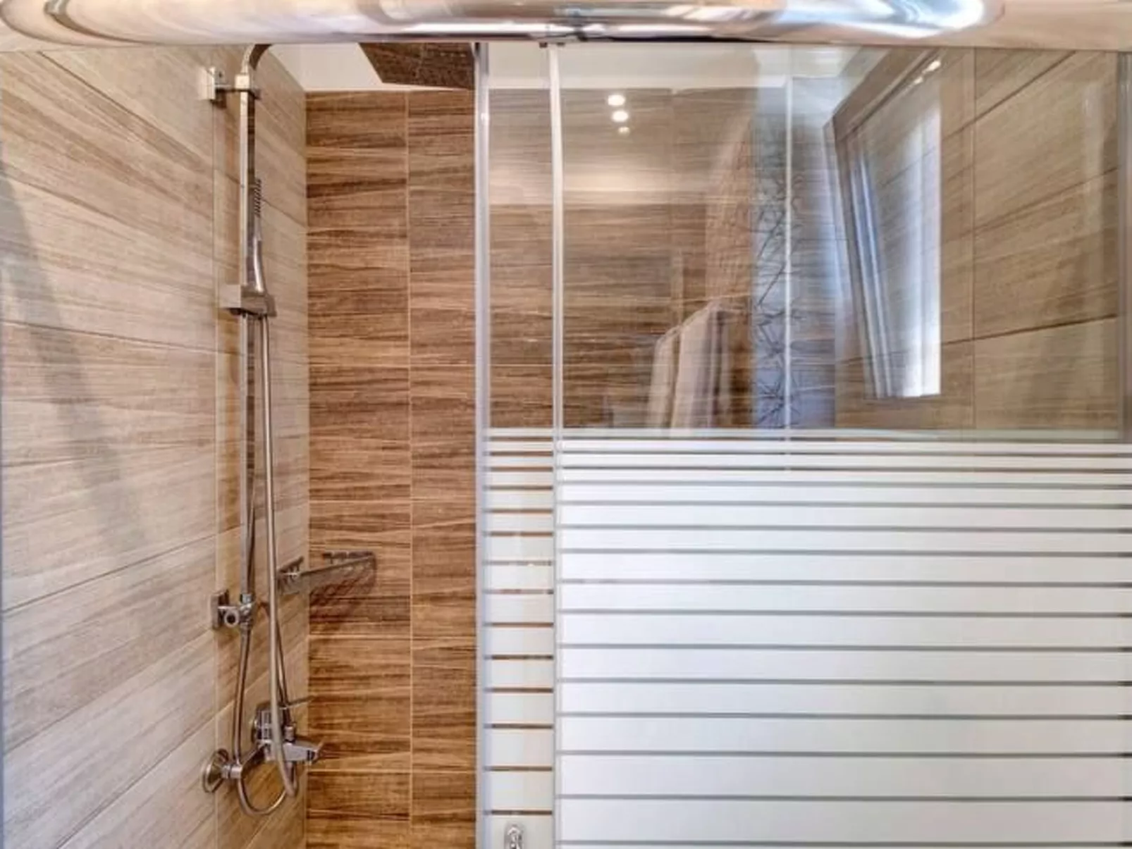 Luxuriöse Steinvilla Emily nahe dem Strand von Mylos-Binnen