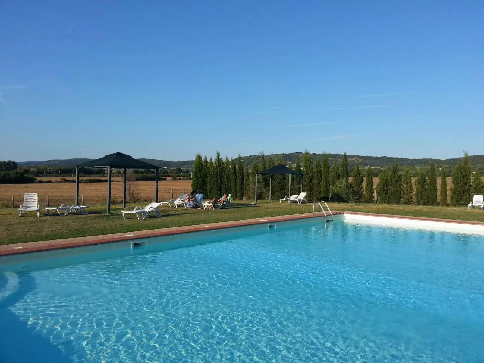 Wohnung 'Beccanella T6' mit Schwimmbad-Buiten