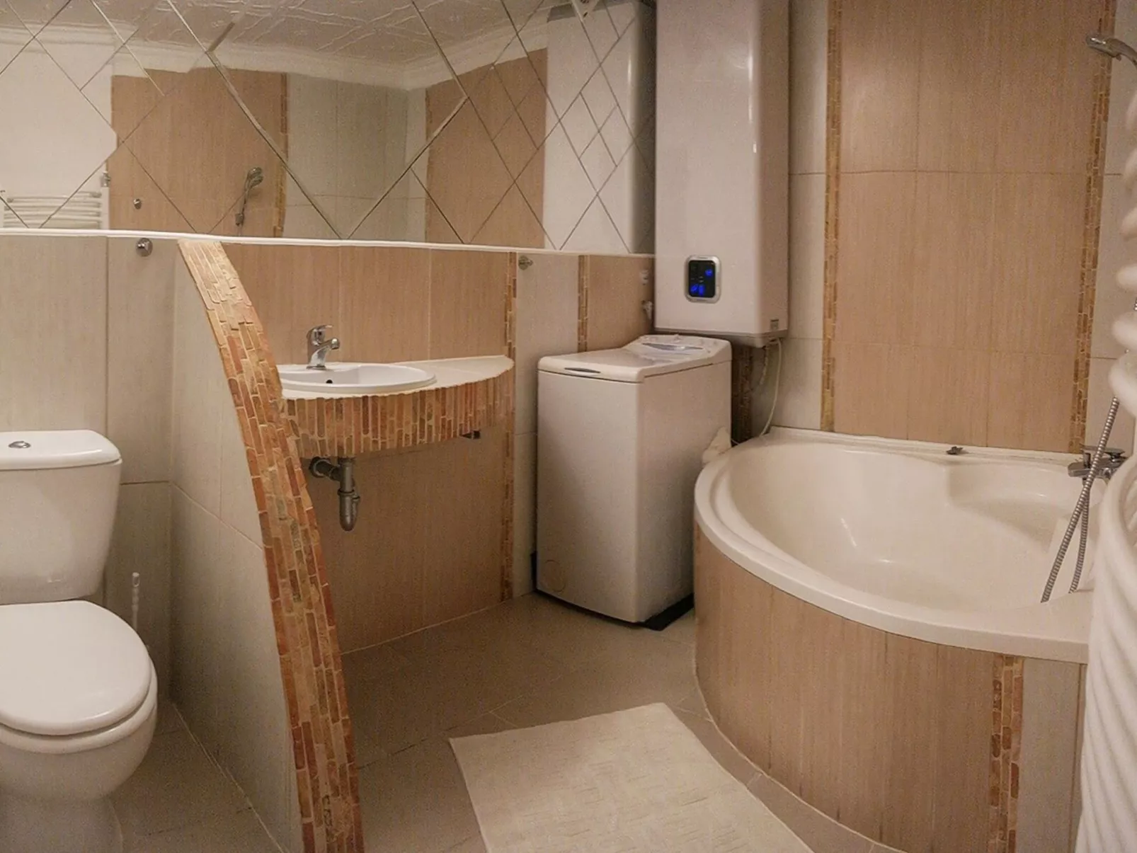 Moderne Ferienwohnung in Ujlipotvaros mit Garten-Binnen