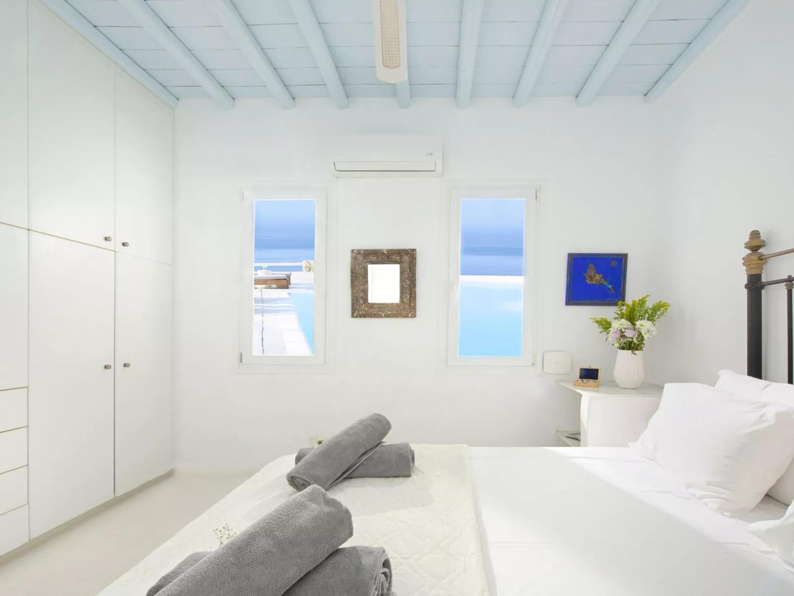 SUPERB BEACH ACCESS LUXURY SEA VILLA POOL by Calypso Sunset-Binnen