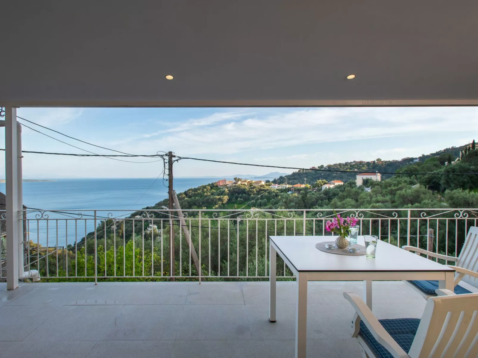 Studio mit atemberaubendem Blick auf das Meer-Buiten