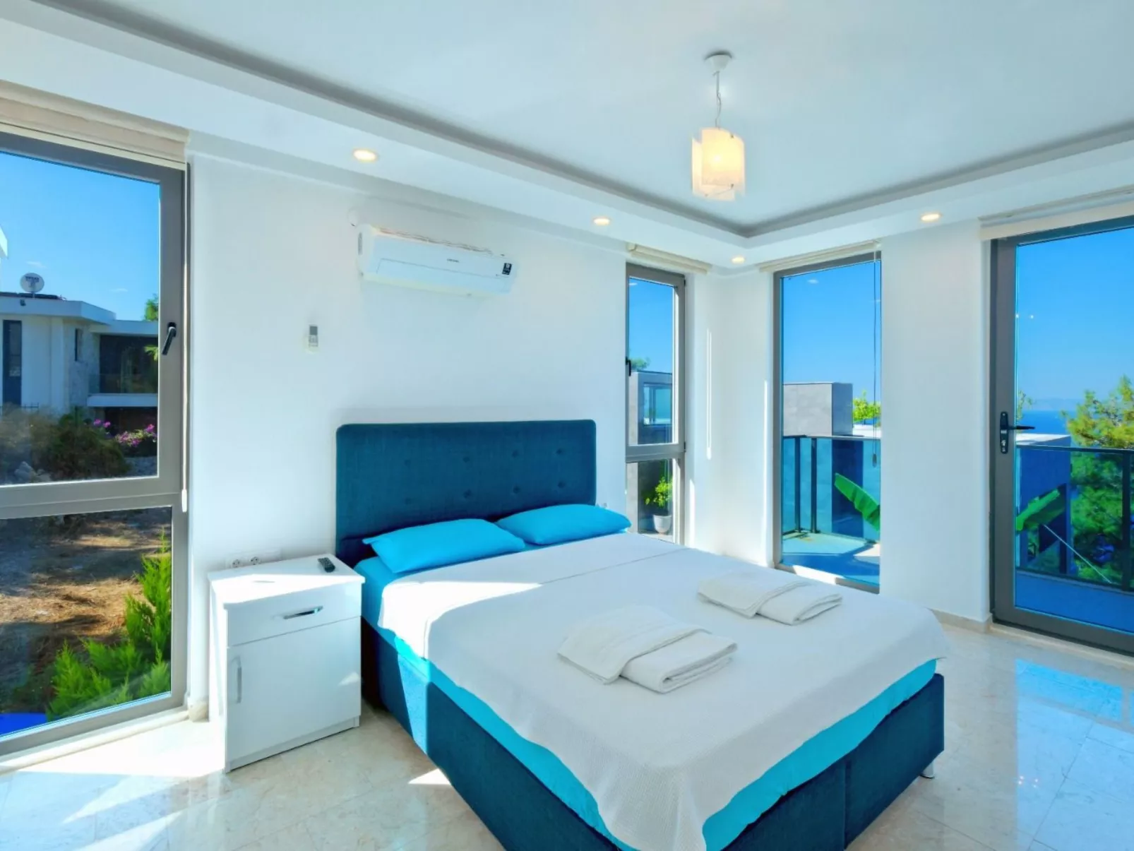 Villa mit unfassbarem Meerblick-Image-tags.info