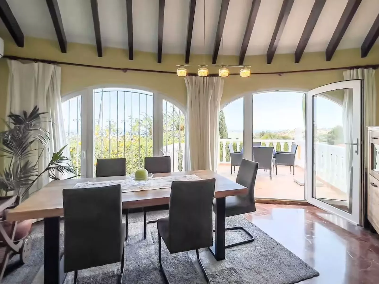 Bezaubernde Villa-Image-tags.info