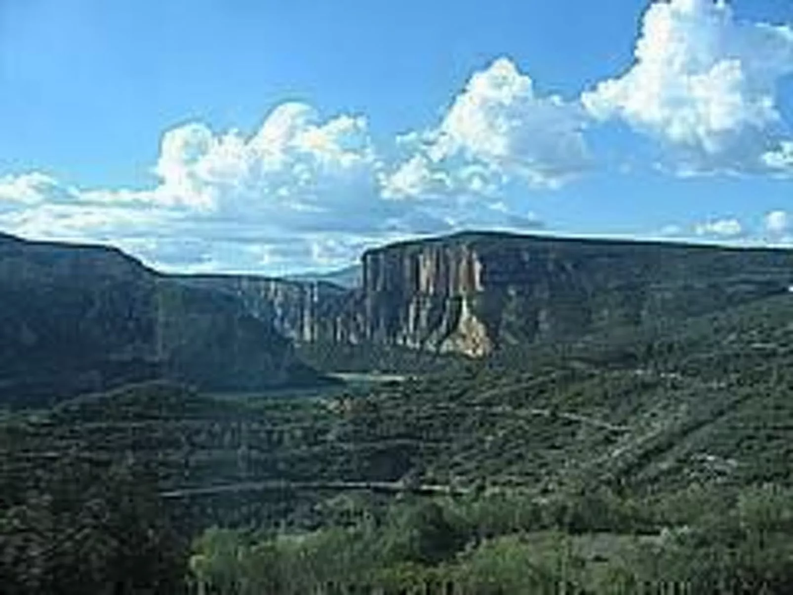 Wohnung "Stockwerk 1" mit Balkon-Buiten