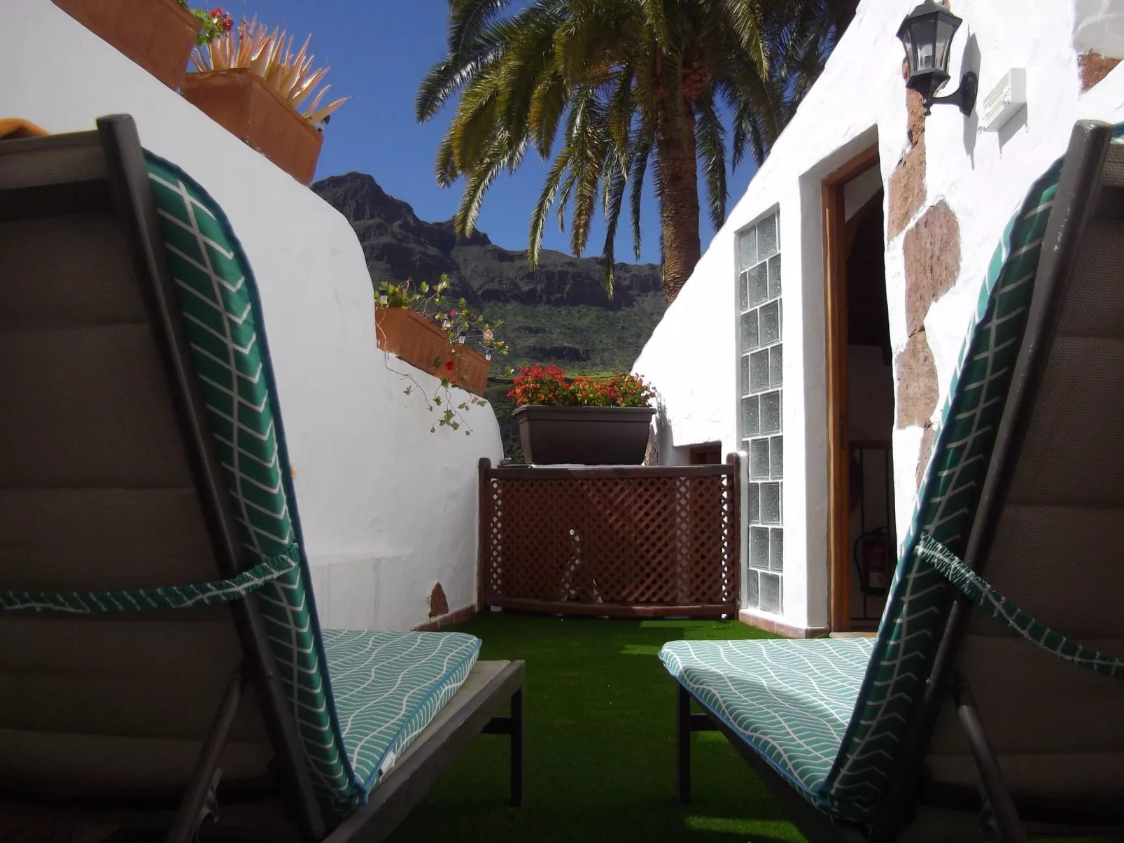 Die Schule von La Sorrueda-Buiten