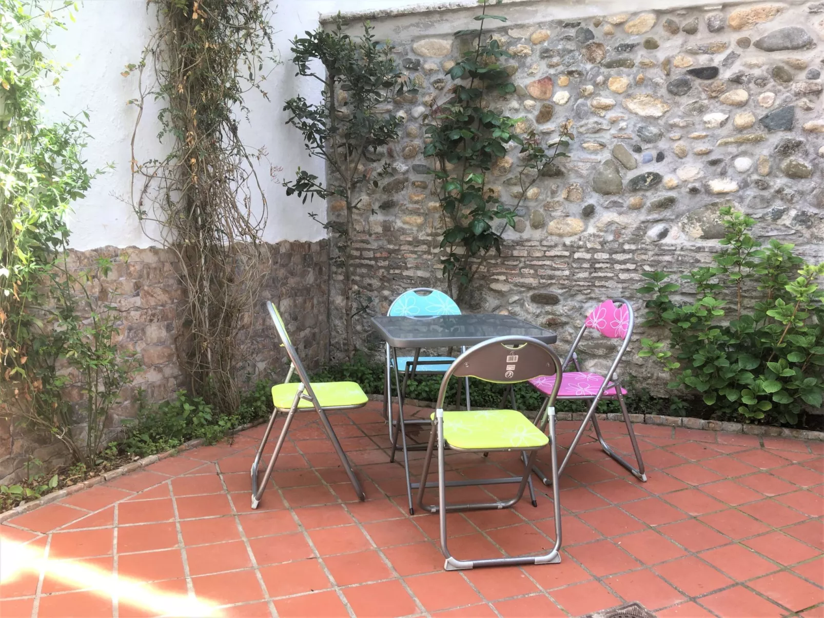 Gemütliches historisches Haus mit Dachterrasse-Buiten