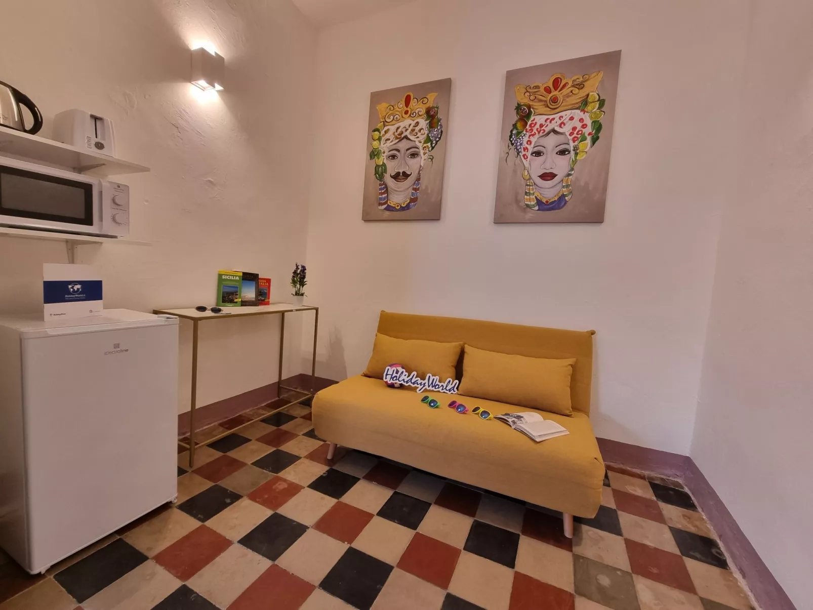 Donna Emma von Holiday World-Image-tags.info