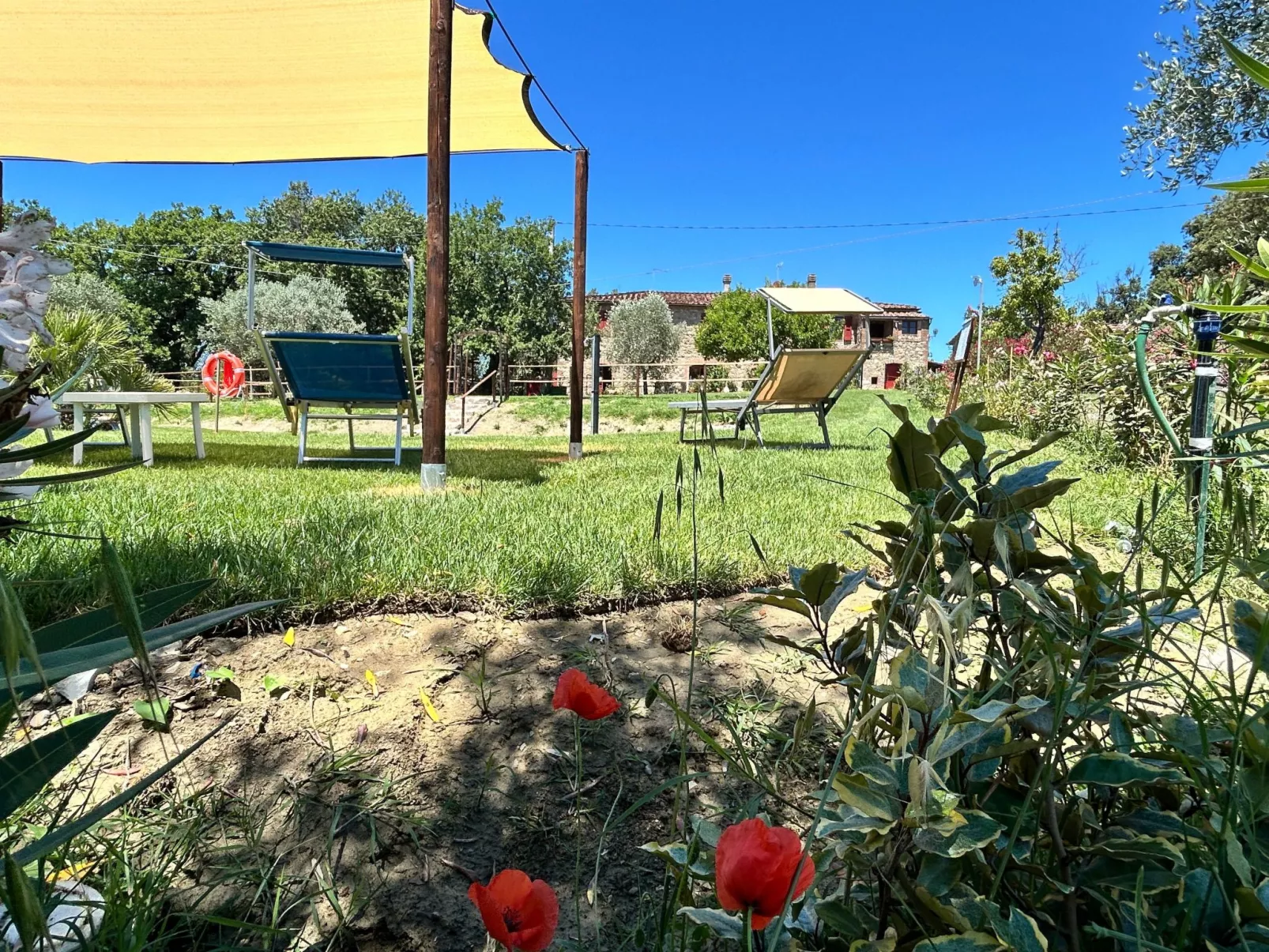 Bauernhaus mit Schwimmbad -Klimaanlage-Buiten