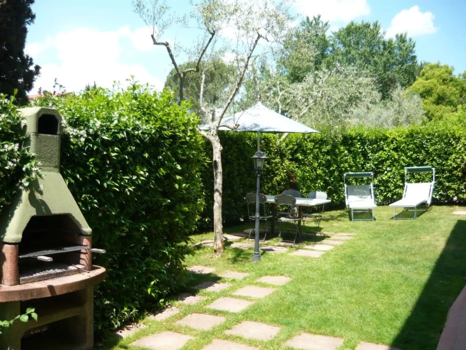 Wohnung in einem Ferienhaus mit Schwimmbad im Herzen der Toskana.-Buiten