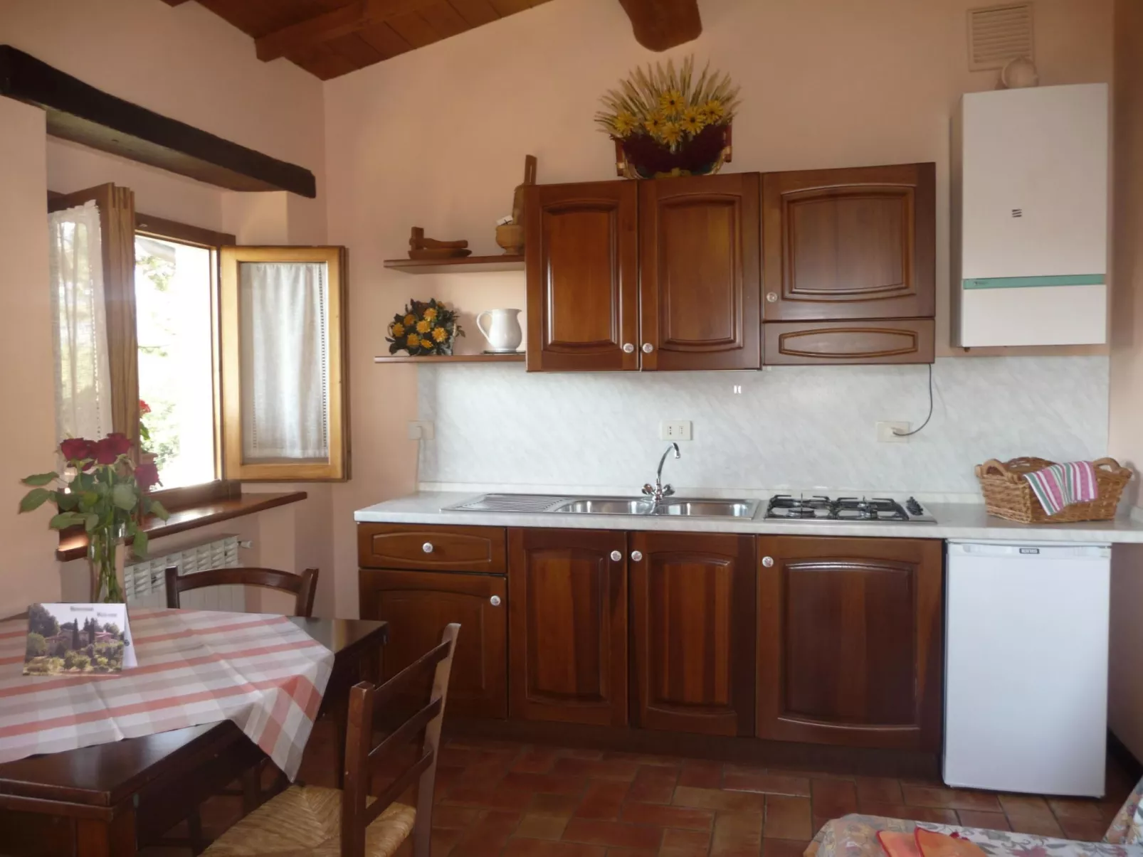 Magnolienhaus mit Pool zwischen Florenz und Arez-Binnen