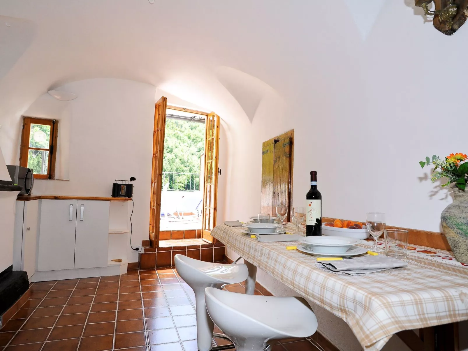 Panoramawohnung mit Balkon und Terrasse-Binnen