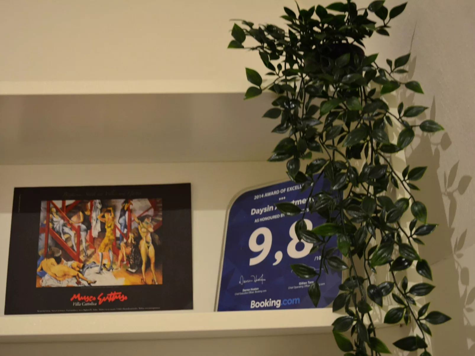 Mit Privatparkplatz-Binnen