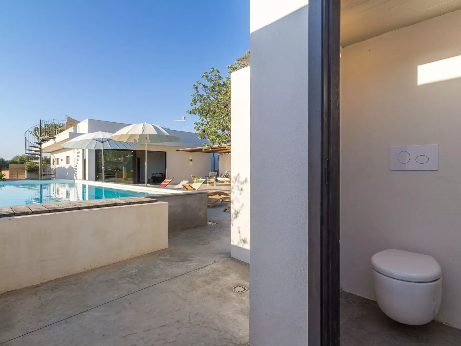 Demetra, moderne Villa mit Pool und Meerblick-Buiten