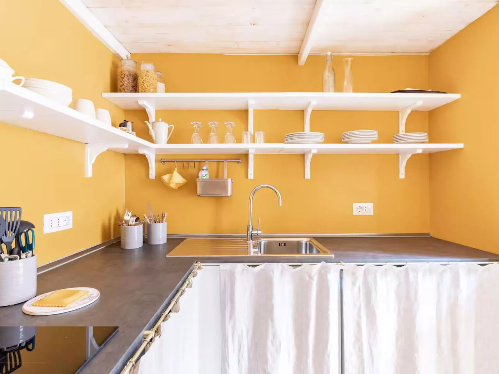 Carla B von Holiday World-Binnen