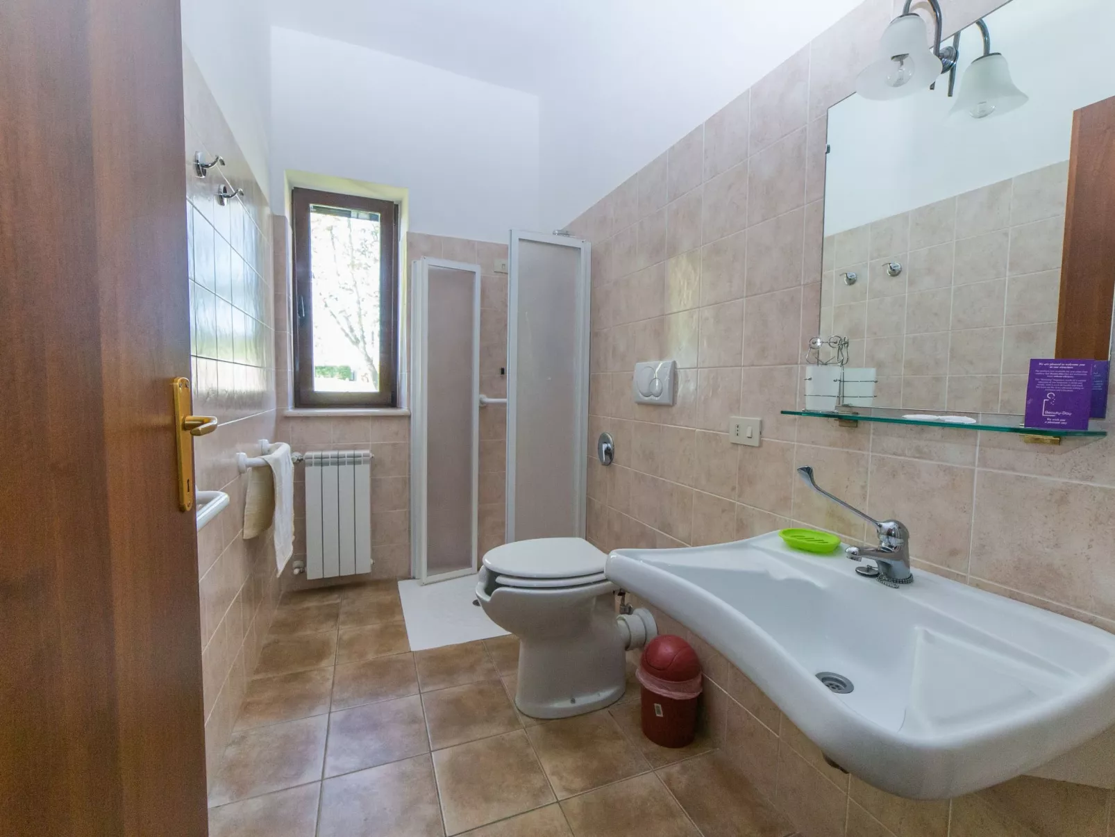 Wohnung 'Sunflower' mit Privatparkplatz-Binnen