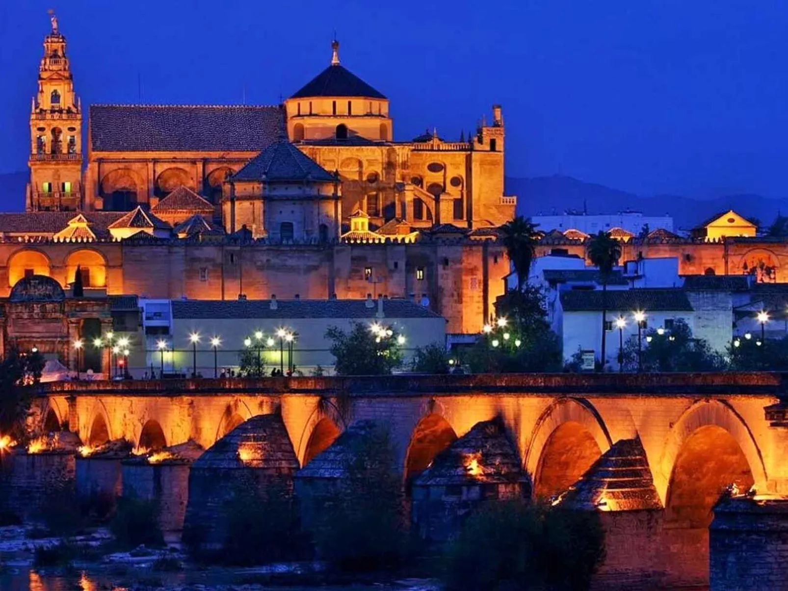 Finca auf einem eingezäunten Grundstück-Buiten