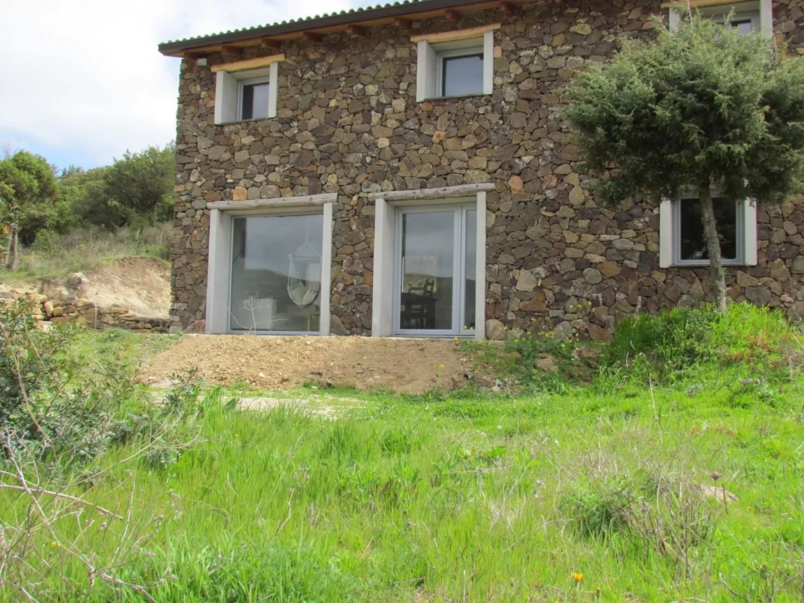 Unterkunft in einer Höhle mit Privatparkplatz-Buiten