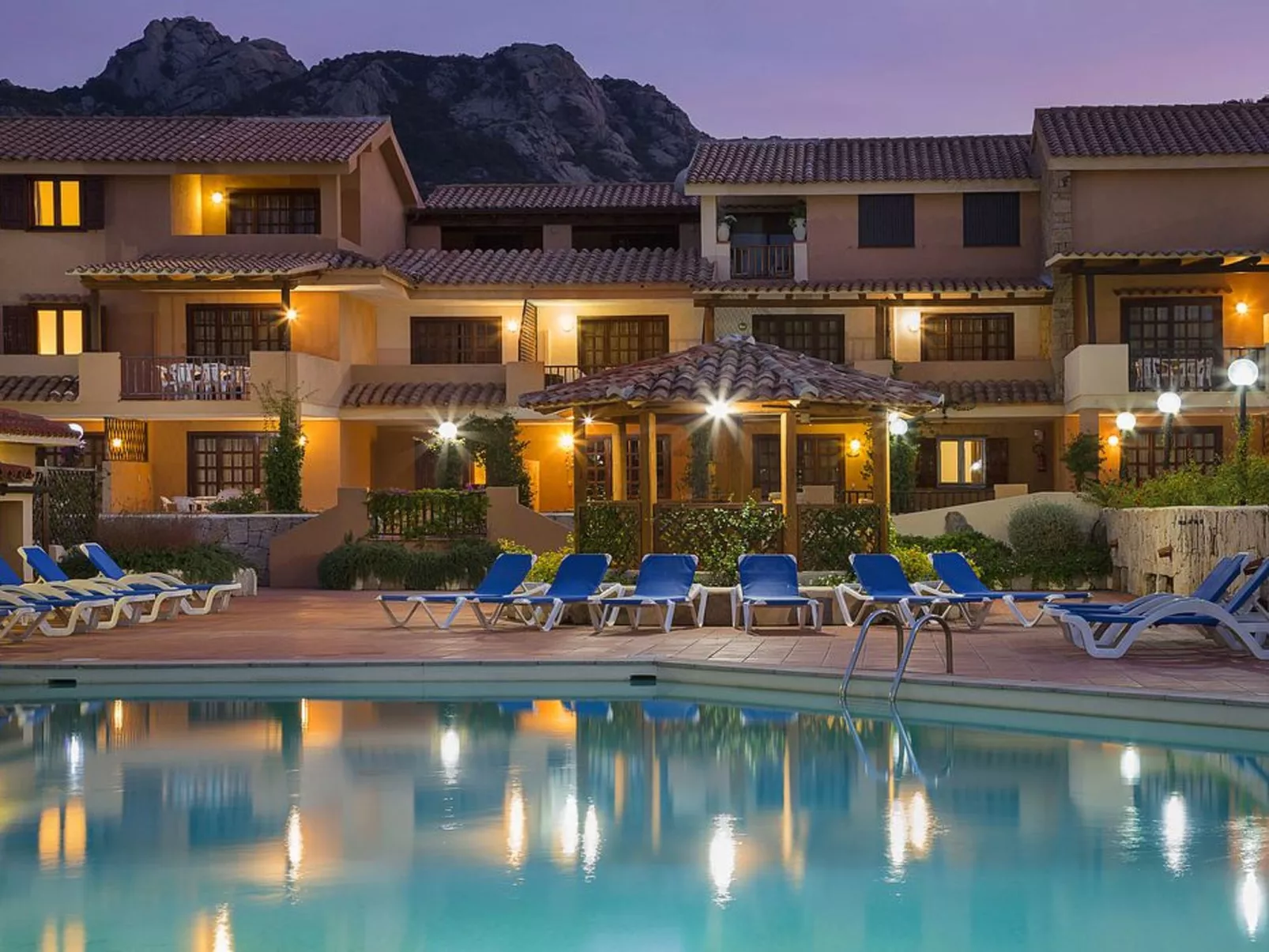 Wohnung in Porto Cervo mit Gemeinschaftspool-Buiten