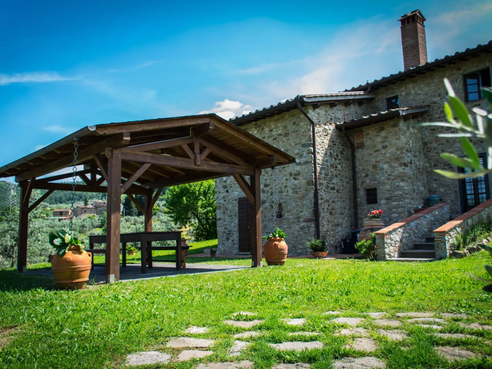 In Quarrata mit Großem Garten-Buiten