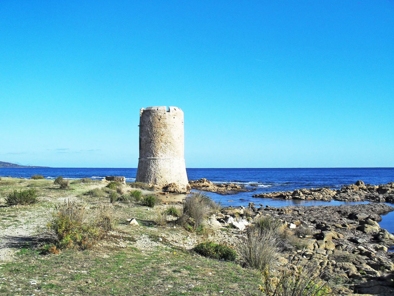 Haus in La Caletta mit Garten und Grill-Omgeving