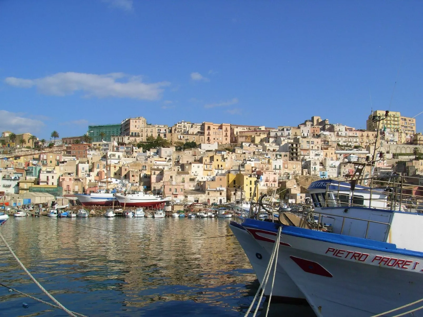 Renella' Wohnung mit Wasserblick - Image-tags.info