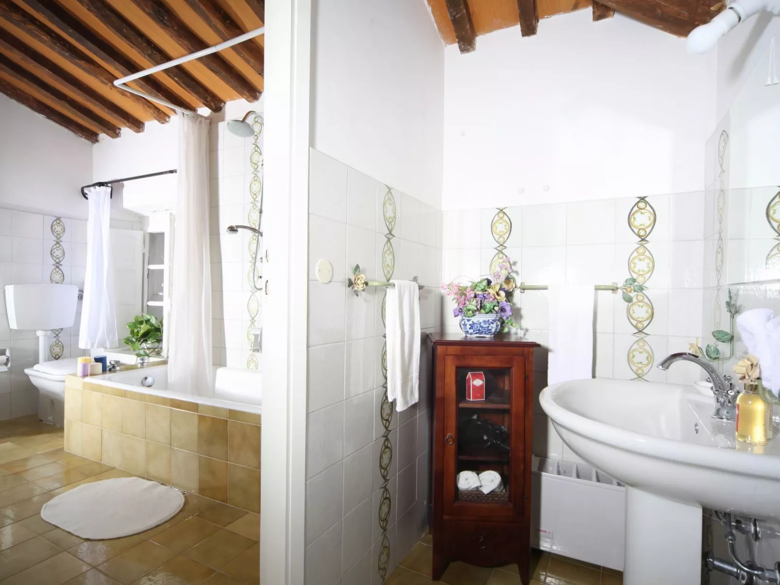 'lorien 14' mit eigenem Pool-Binnen