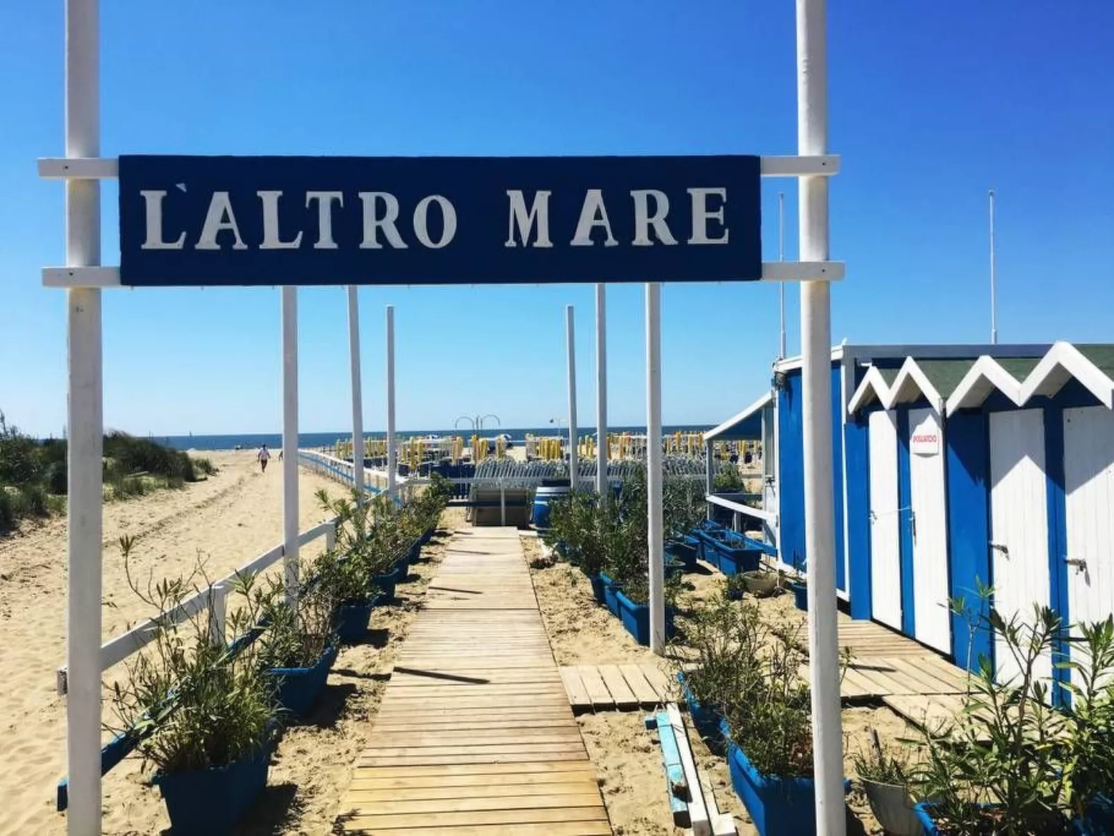 Mobilheim auf einem Campingplatz in der Nähe des Meeres und Pisa-Buiten