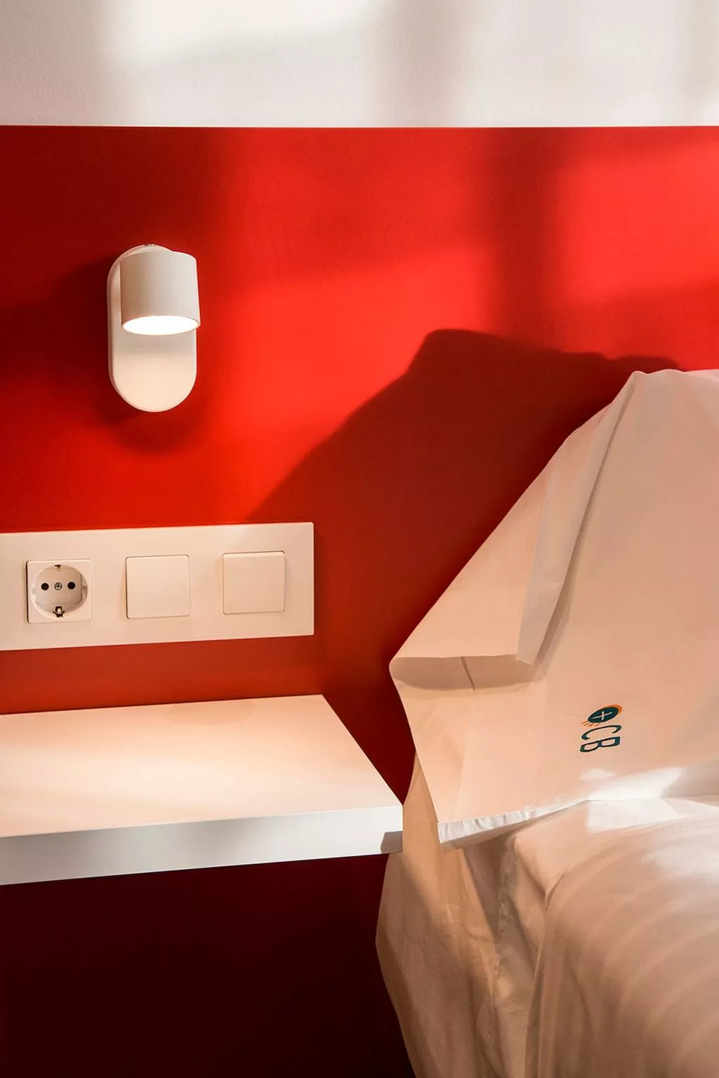 Lichtdurchflutete Ferienvilla mit Pool-Binnen