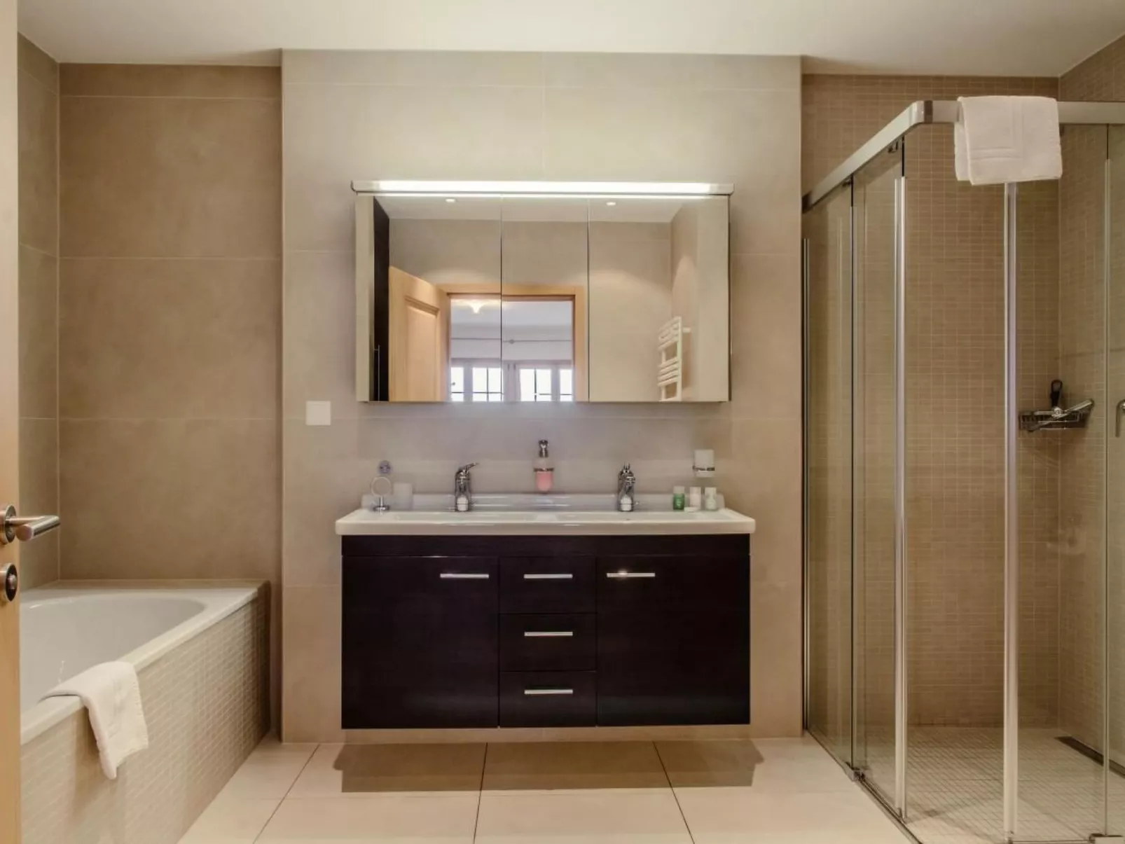 Chalet La Gioventu mit Spa-Bereich-Image-tags.info