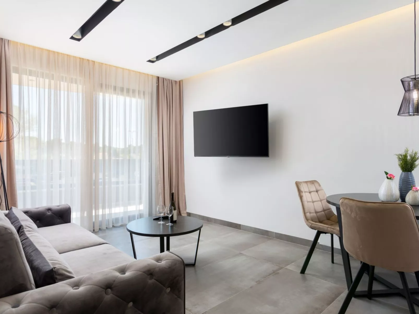 "A'more Bijeca" direkt am Strand-Binnen