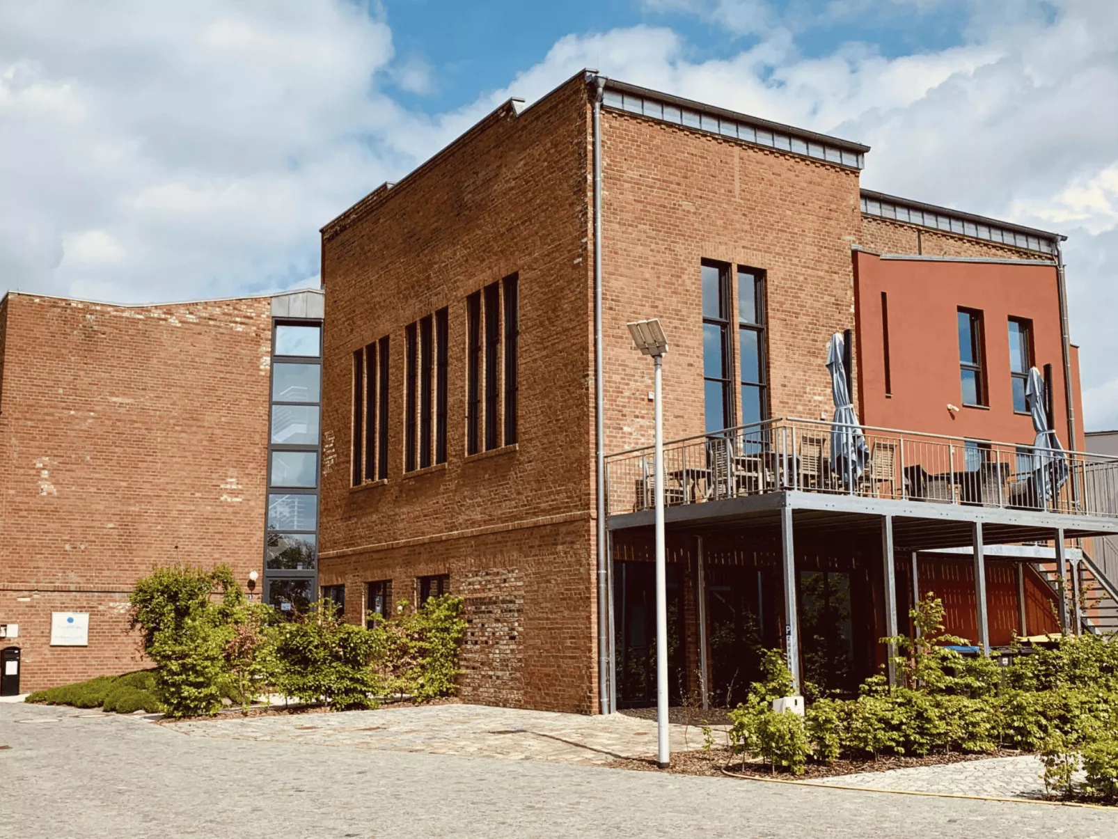 Wohnung in Brandenburg An Der Havel mit Grill, Terrasse und Garten-Buiten