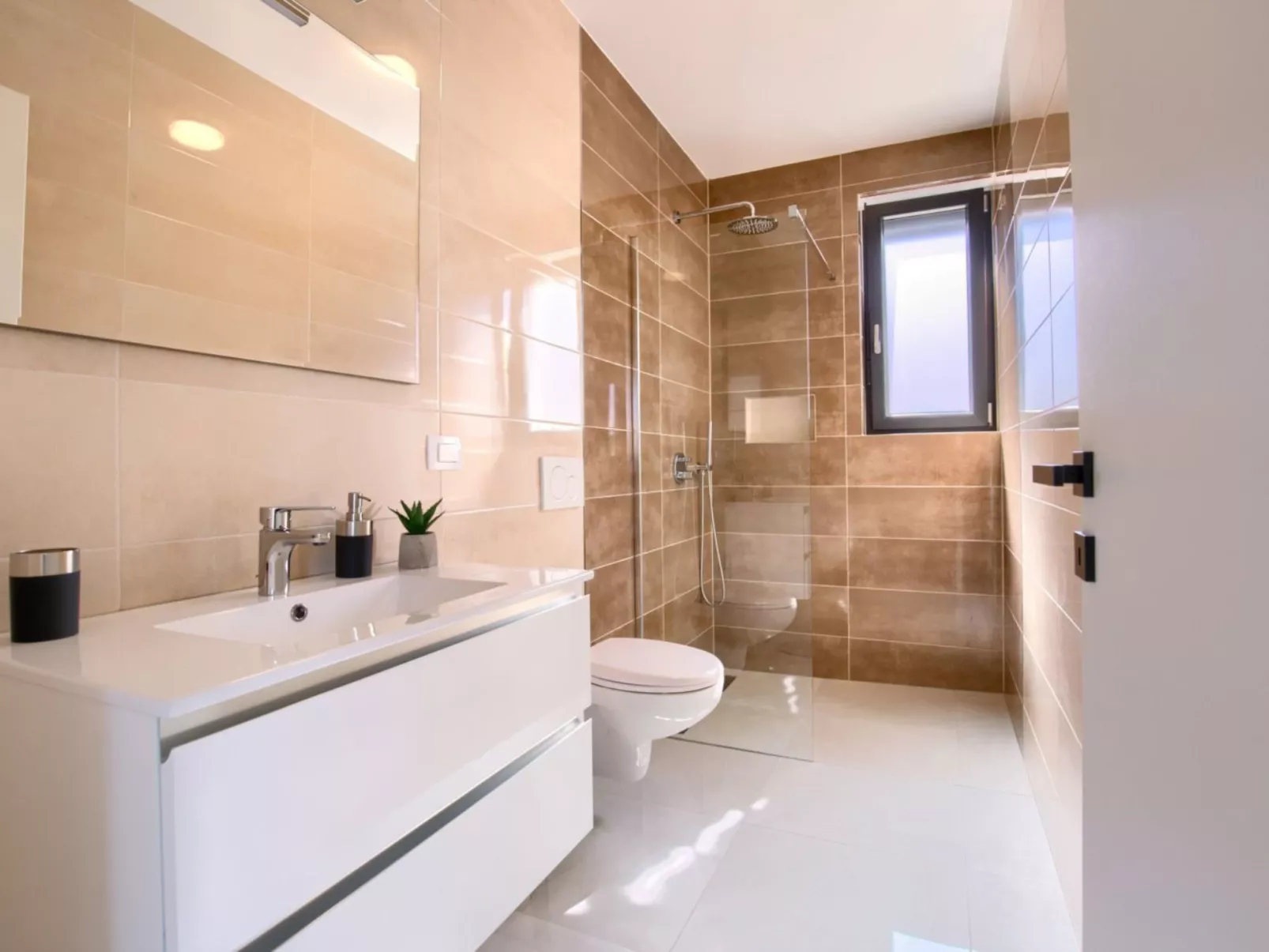 Villa Delfin mit Pool-Binnen