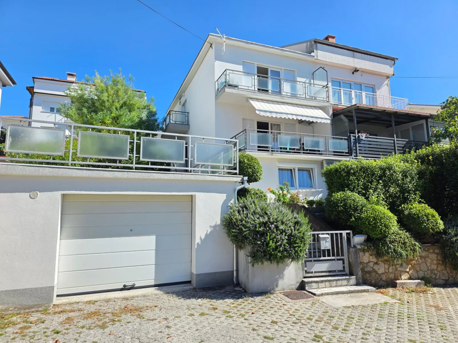 Wohnung in Crikvenica mit Terrasse-Buiten