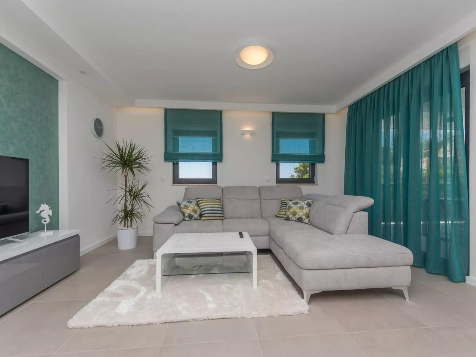 Villa VID-Image-tags.info