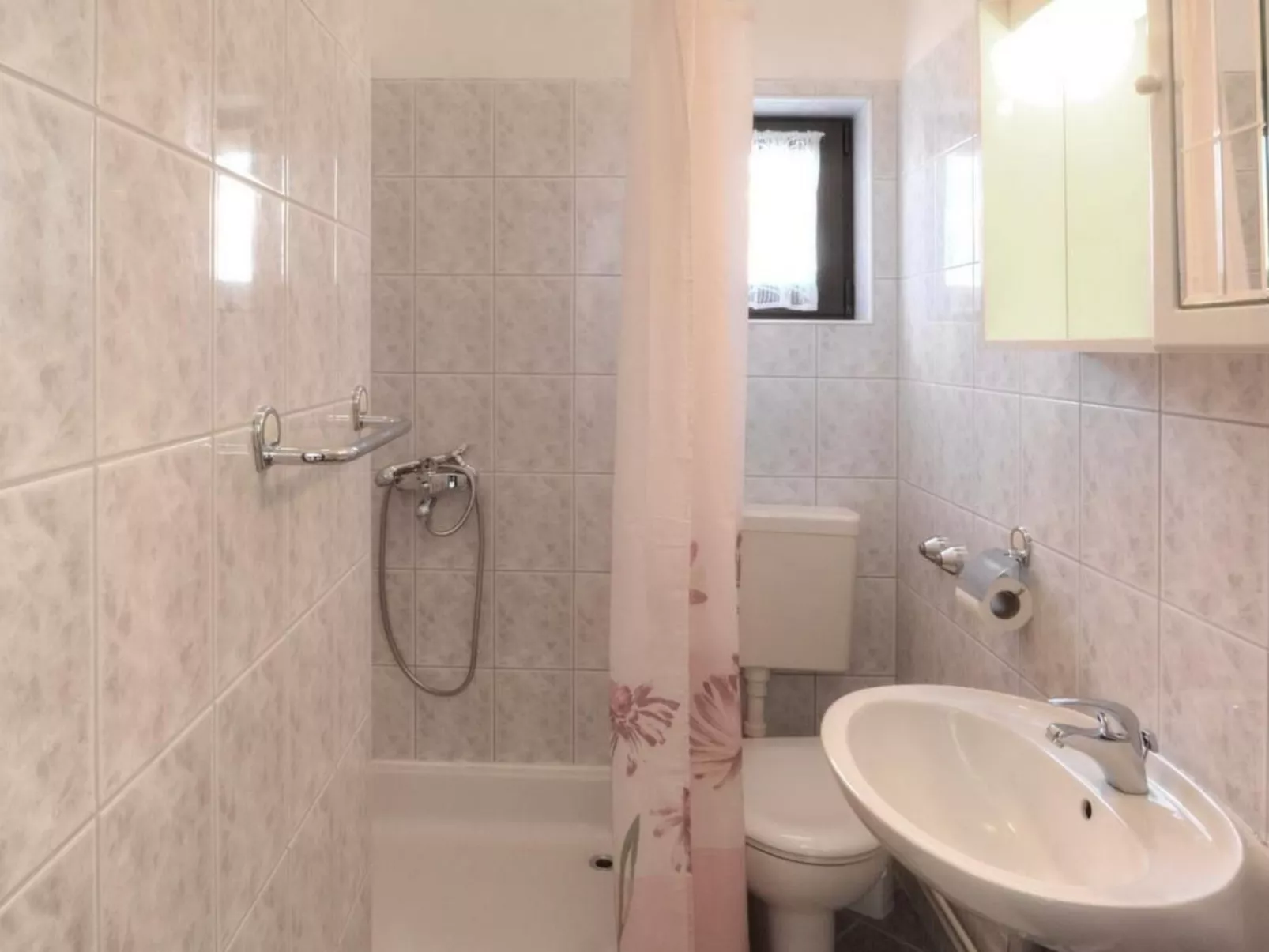 In Baška mit Eigenem Balkon - Binnen
