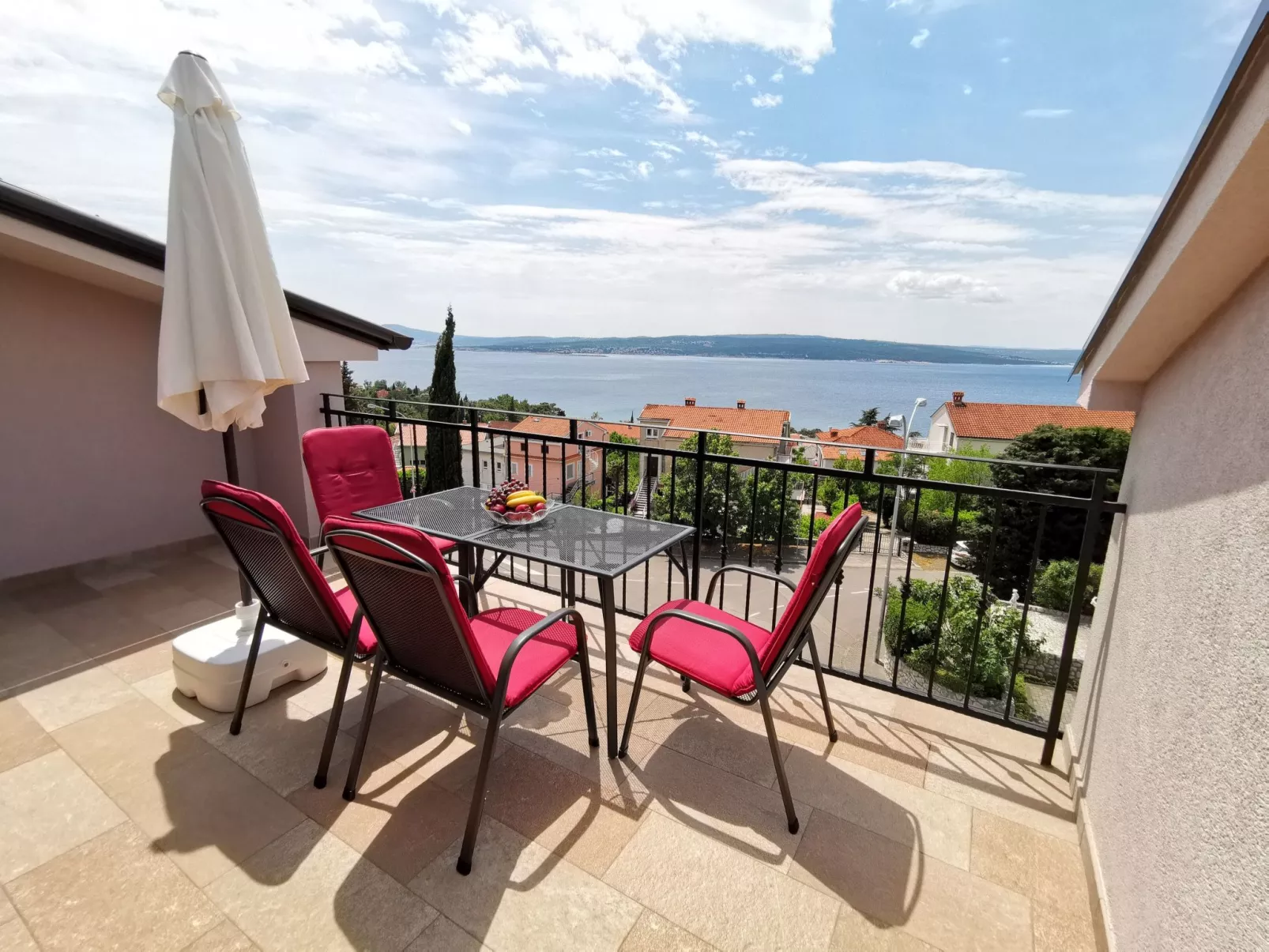 Wohnung in Crikvenica mit Terrasse und Meerblick-Buiten