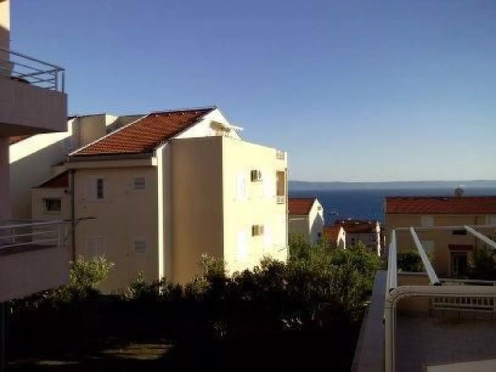 Wohnung mit Blick auf das Wasser-Buiten