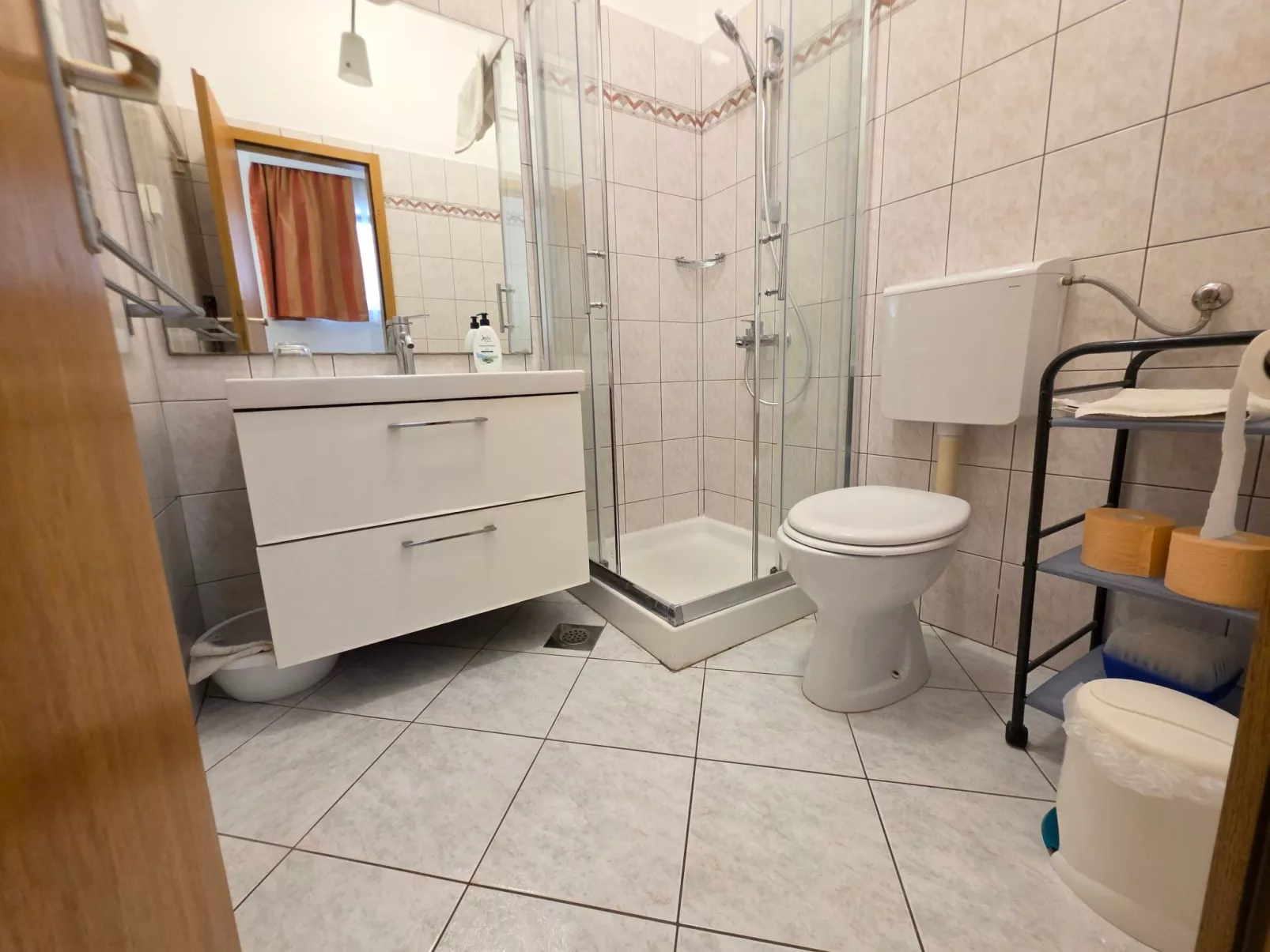 Studio-Apartment mit Terrasse-Binnen