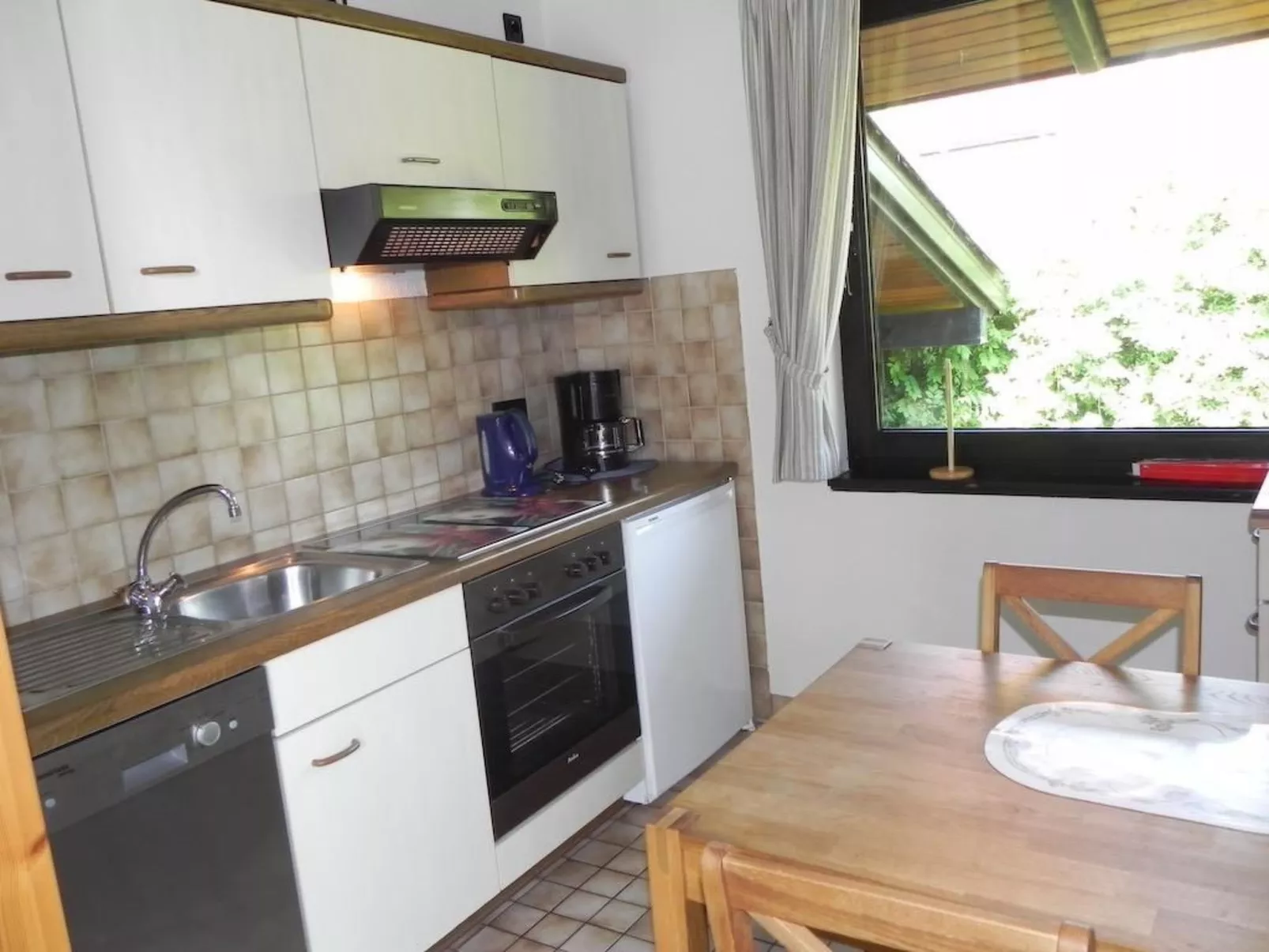 E15 Freistehendes Haus am Eckwarderhörner Deich-Binnen