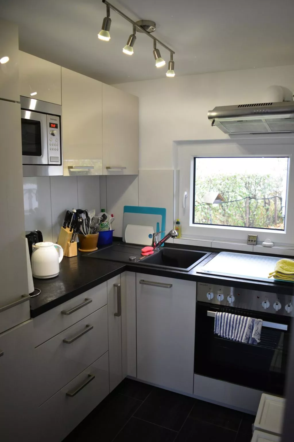 Nurdachhaus Klabautermann mit Terrasse und Garten - Binnen