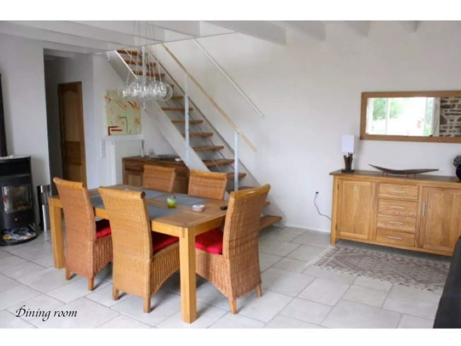 In Sourdeval Les Bois mit Garten-Binnen